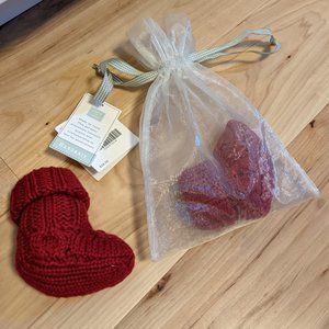 Handknit baby Crib Shoes size 1 red (Janie & Jack)